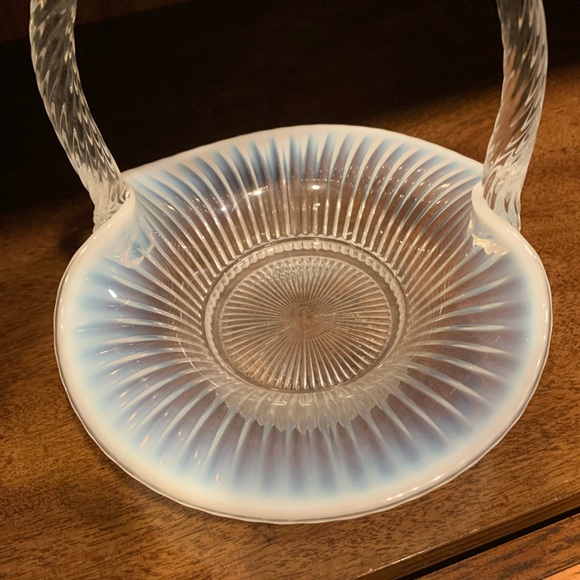 Fenton Glass French Opalescent Sheffield Basket - Picture 5 of 7